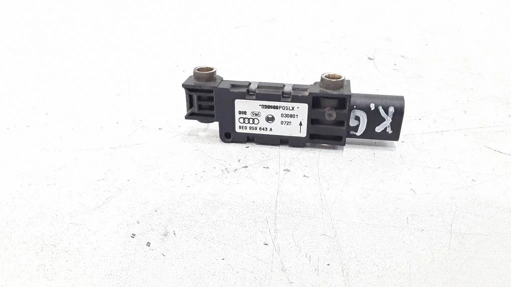 Drošības spilvenu trieciena sensors 8E0959643