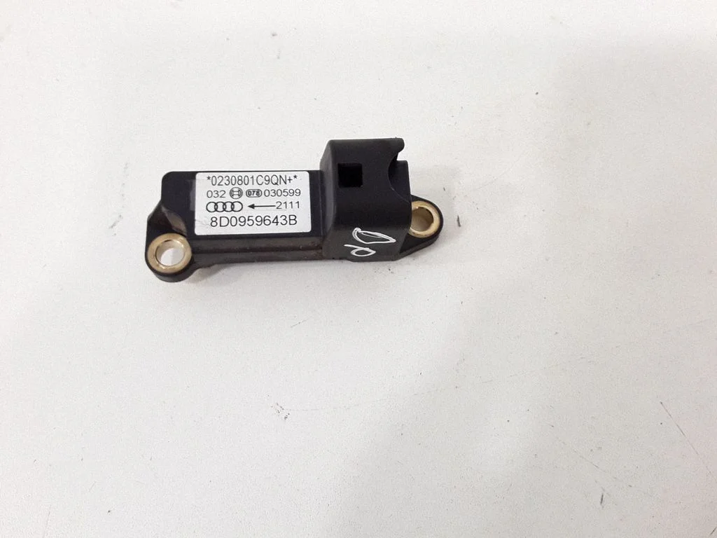 Airbag deployment crash/impact sensor – right