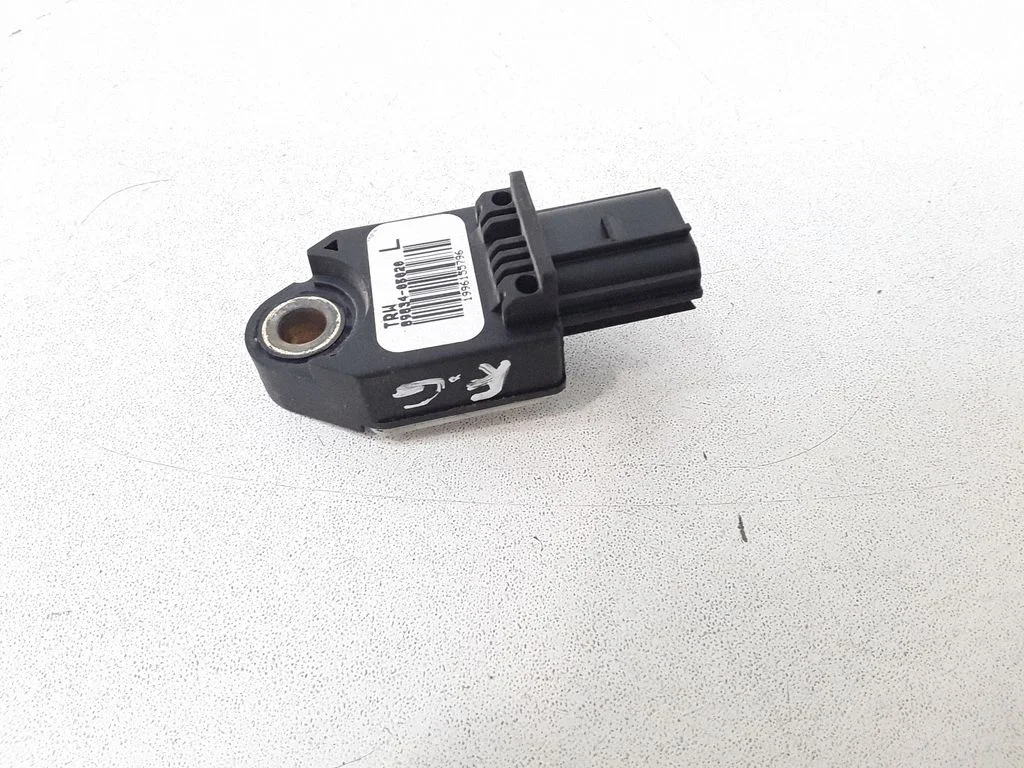 Drošības spilvenu trieciena sensors – aizmugurējā kreisā