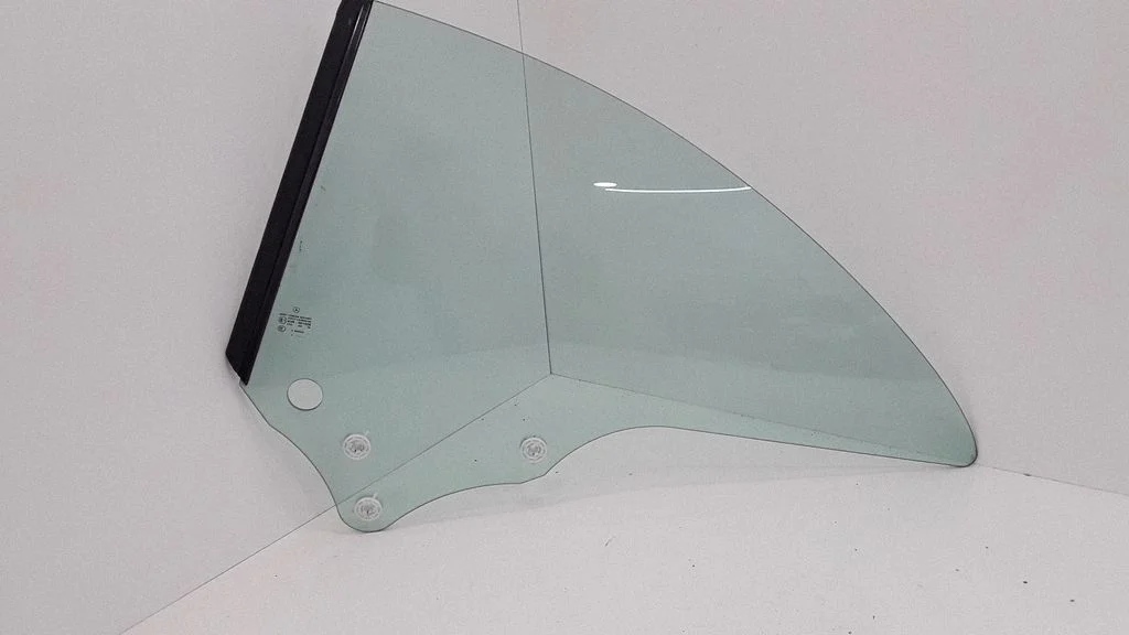 Rear side window – left