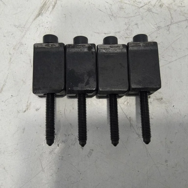 Fuel Injector clamp holder – front