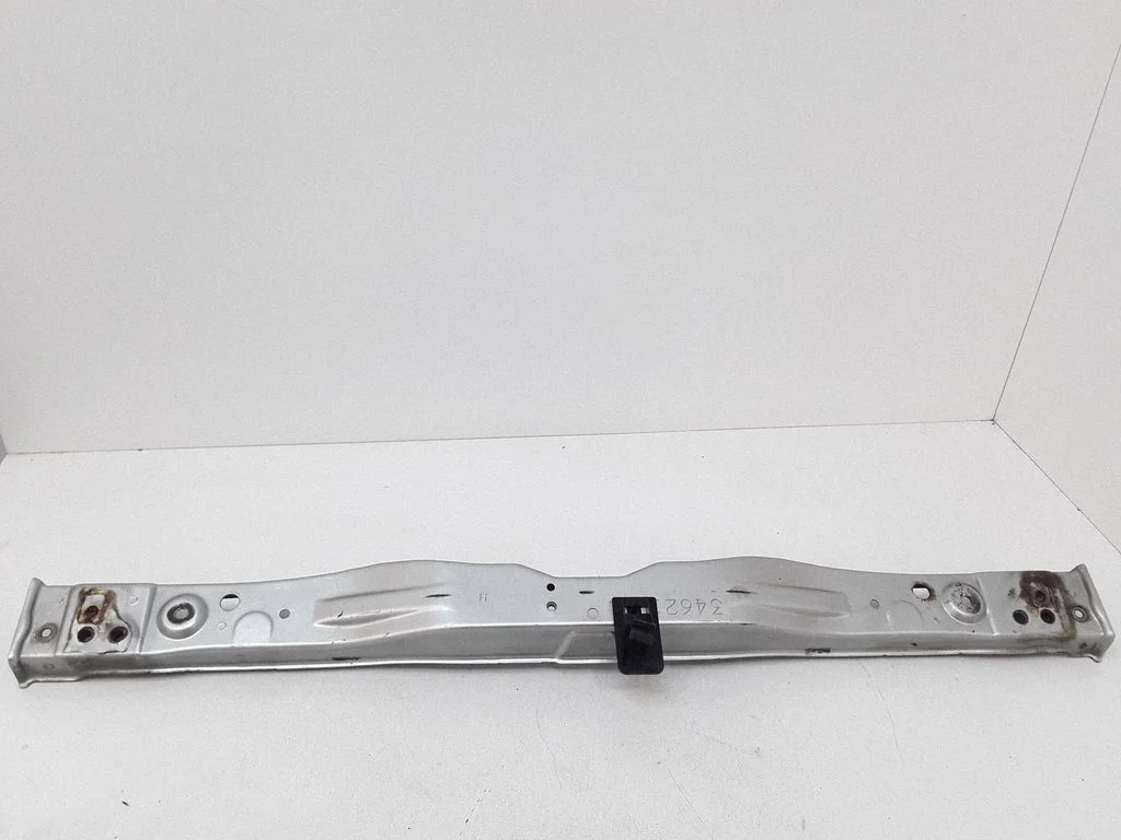 Top upper radiator support slam panel – Toyota Avensis T250 (2006-2009)