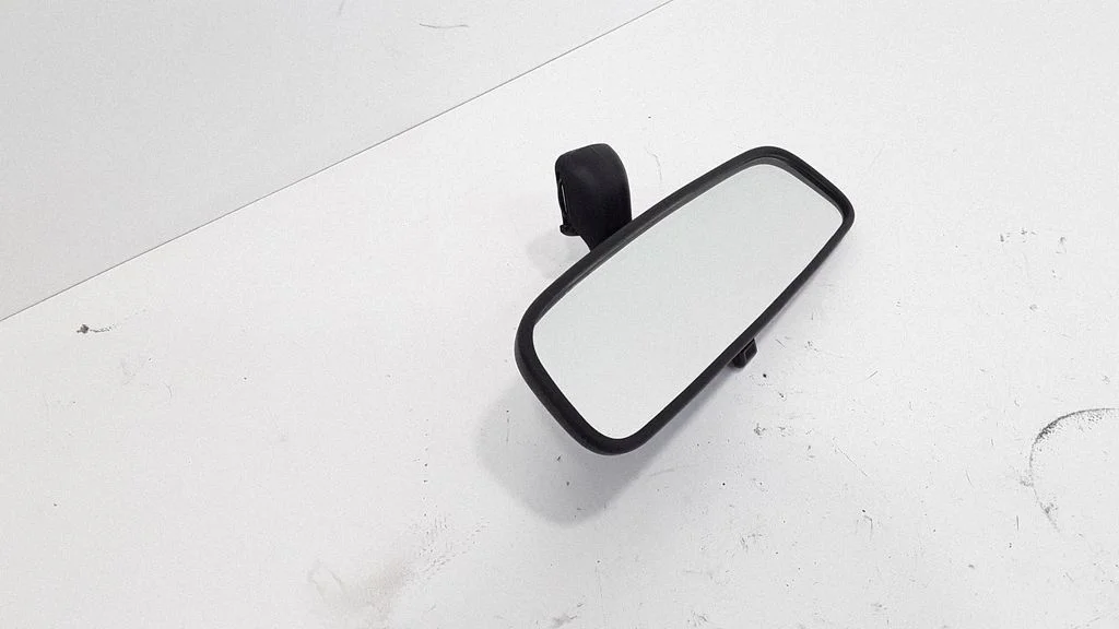 Rear view mirror (interior)