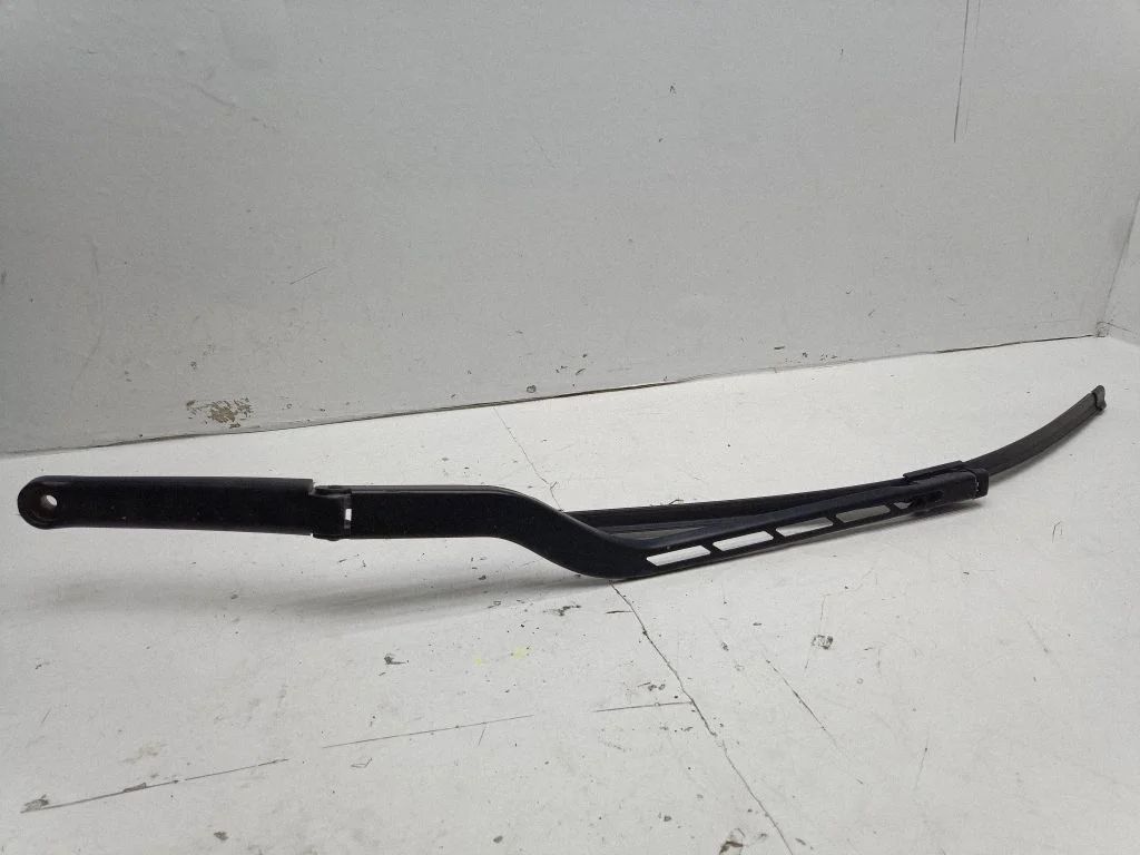 Windshield/front glass wiper blade 8P1955407