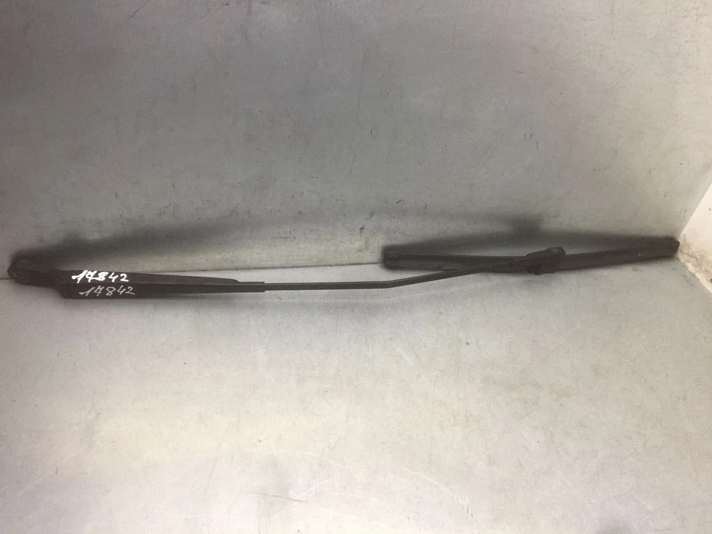 Windshield/front glass wiper blade – Citroen C5 (2005-2008)