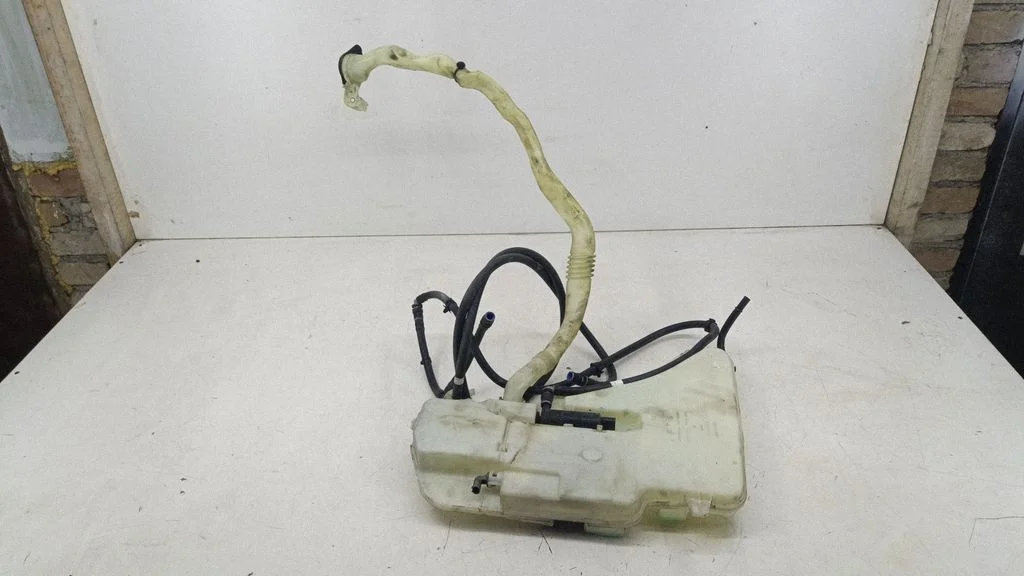 Windshield washer fluid reservoir/tank 7178745