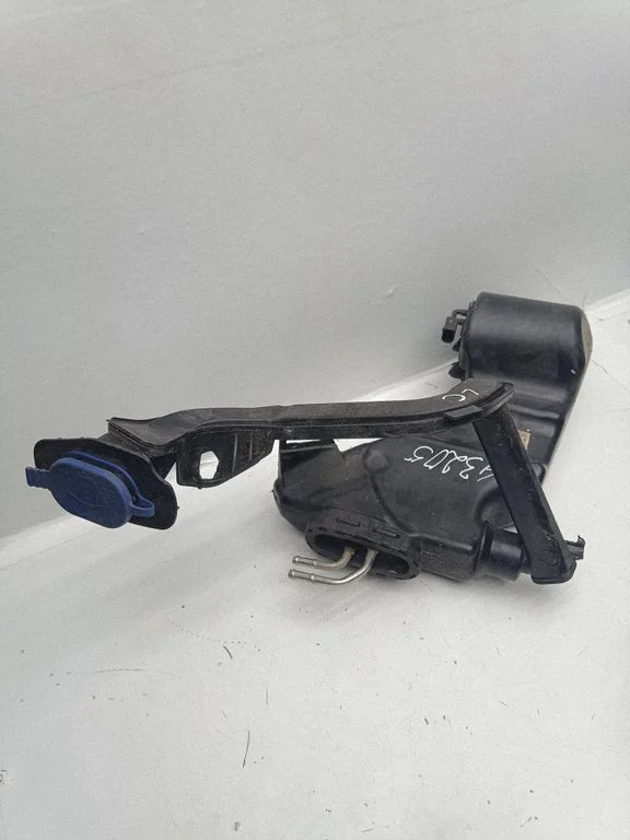 Windshield washer fluid reservoir/tank – Mercedes-Benz GLC-Class C253 (2016-)
