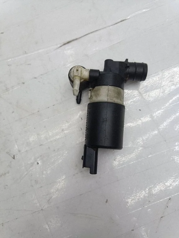 Klaasipesuvedeliku pump (klaaside) – Citroen C4 I (2004-2010)