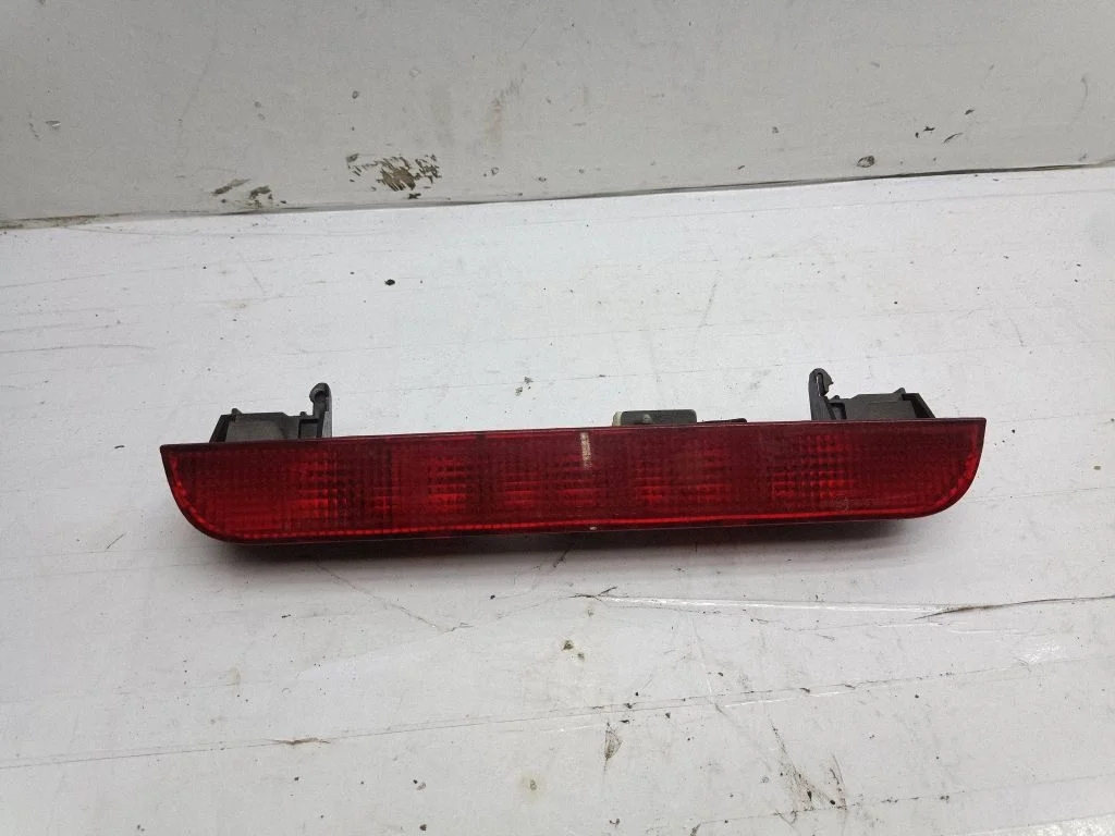Trzecie światło stop – Nissan X-Trail T30 (2001-2007)
