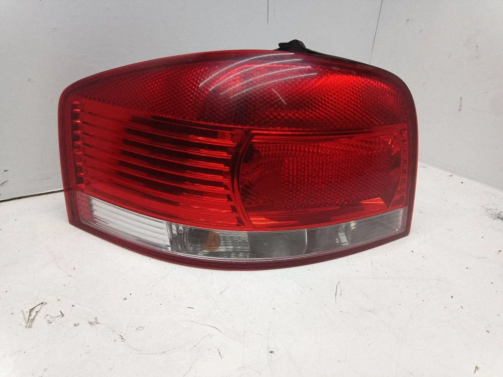 Rear/tail lights 8P0945095027S