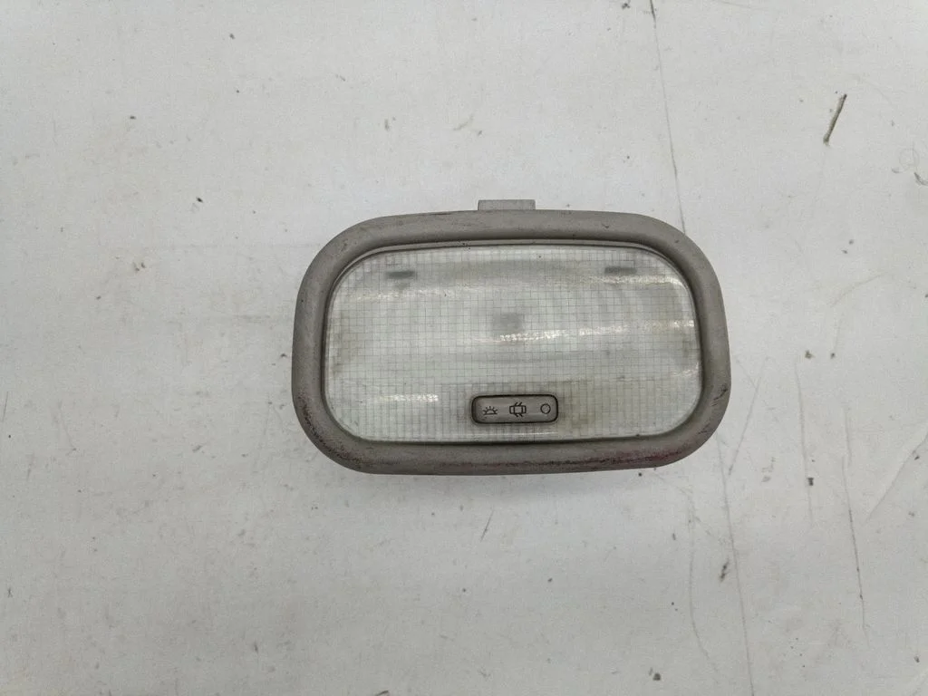 Tagaistmete valgustustuli – Citroen Berlingo (2008-2018)
