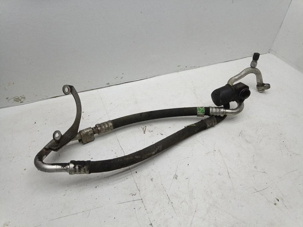 Air conditioning (A/C) pipe/hose
