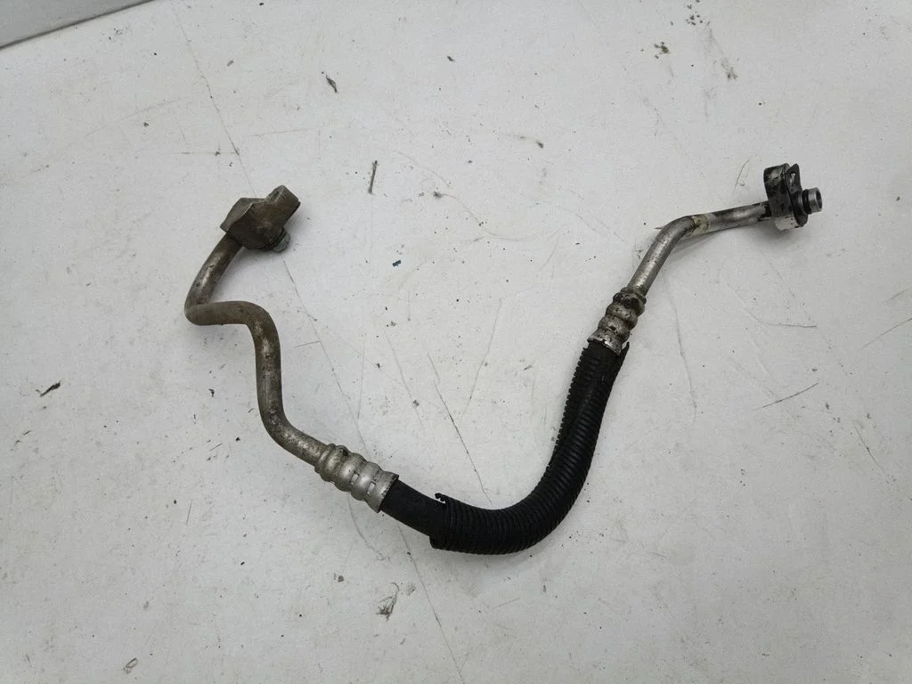 Air conditioning (A/C) pipe/hose