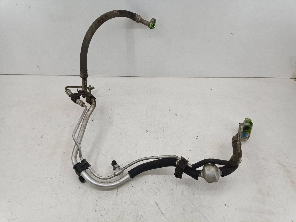 Air conditioning (A/C) pipe/hose F108AN6AA
