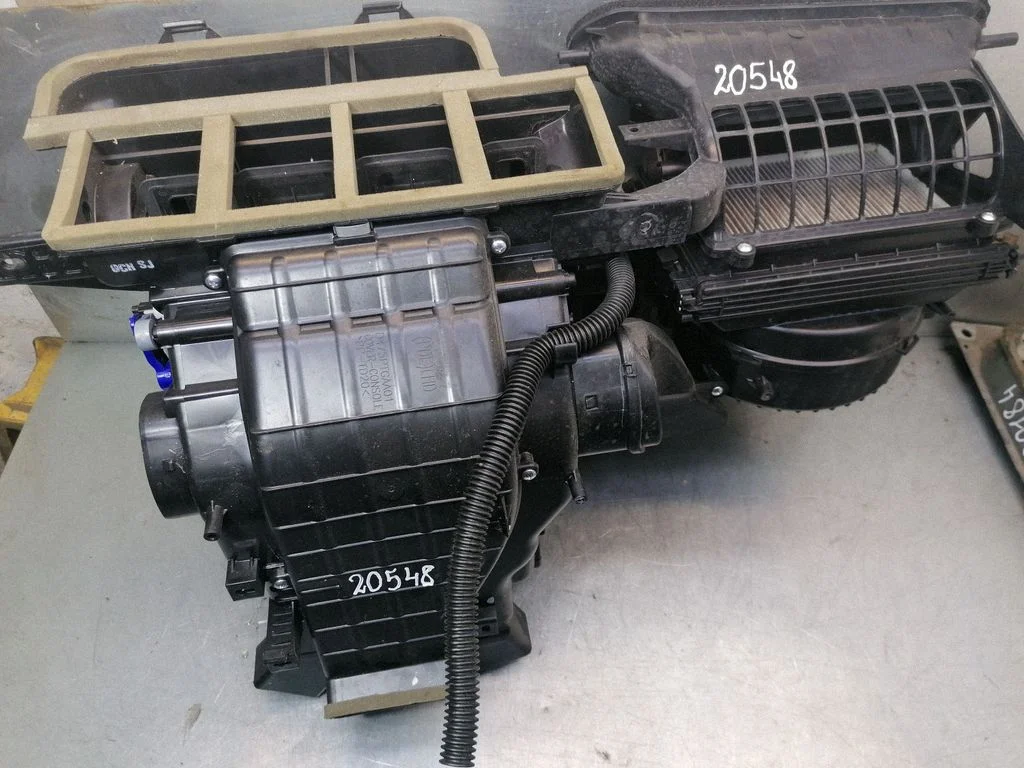 Interior heater climate box assembly 97282J7000