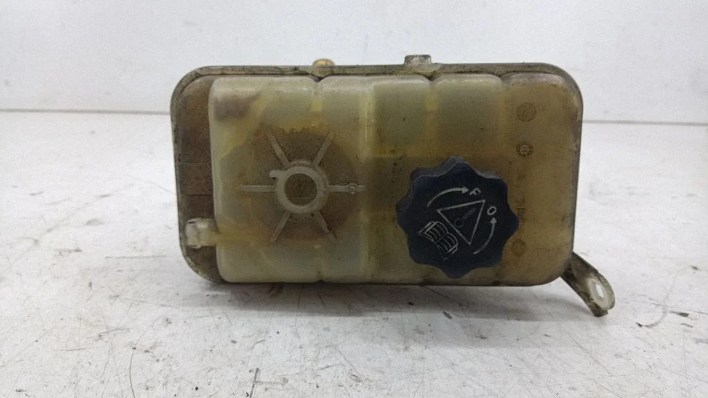 Coolant expansion tank/reservoir 917A1