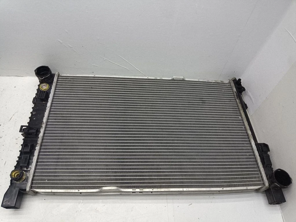 Dzesēšanas šķidruma radiators