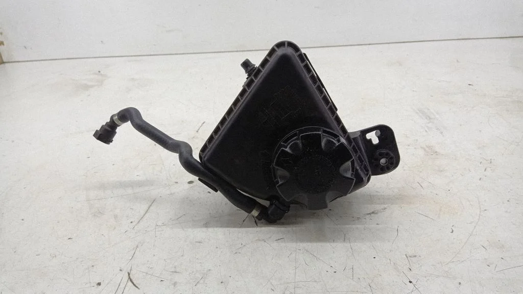 Coolant expansion tank/reservoir 7575577