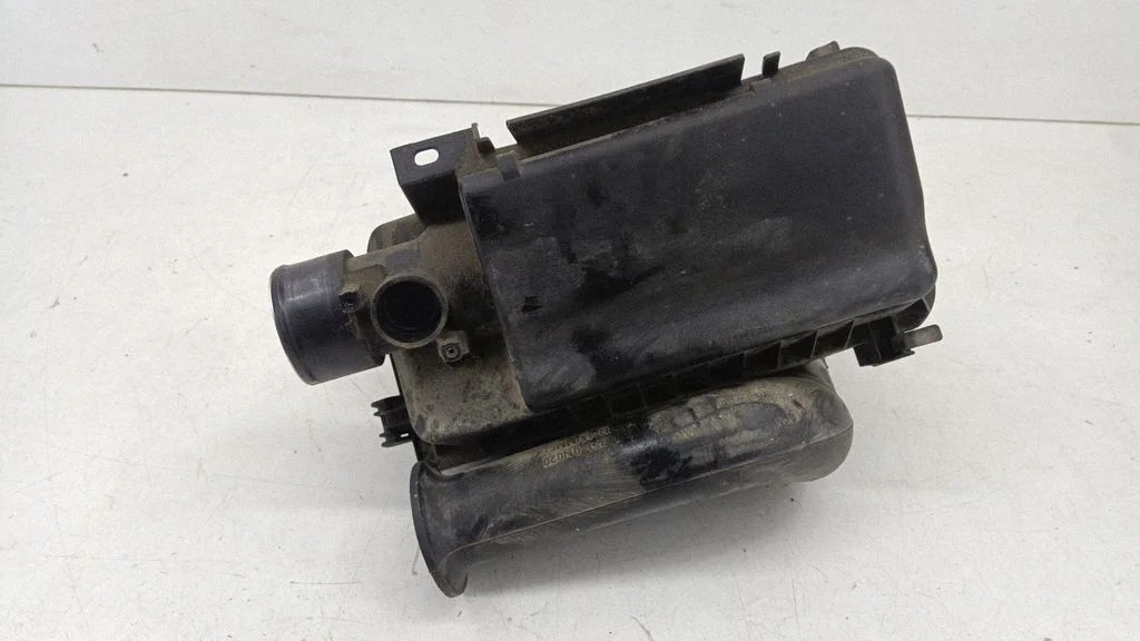 Air filter box – Toyota Yaris (2006-2011)