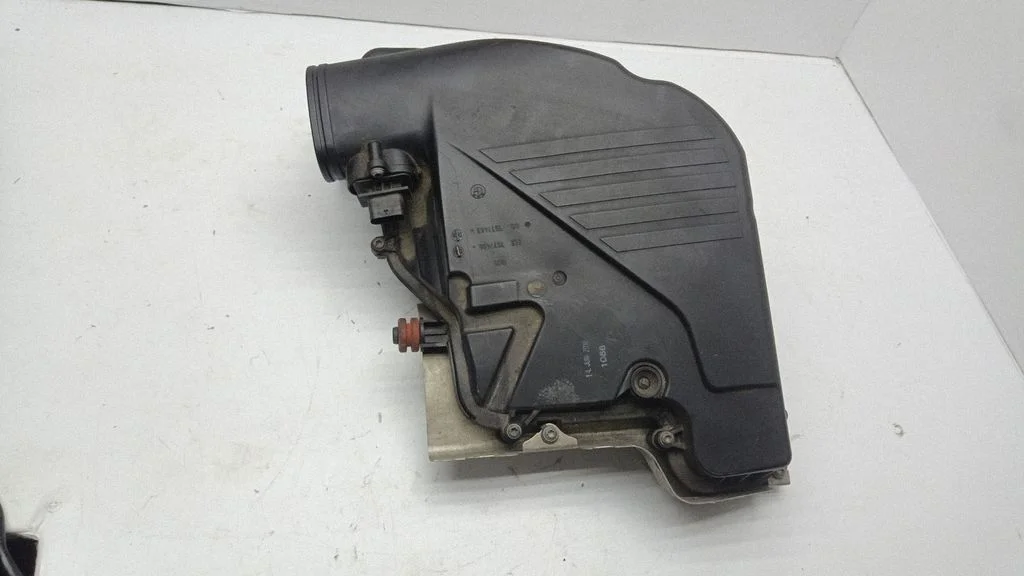 Air filter box 7577466