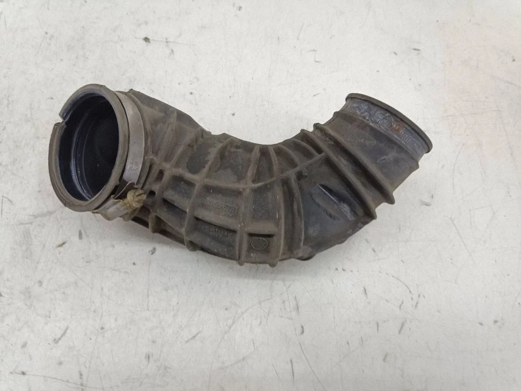 Turbo õhu sisselasketoru/ -voolik – Saab 9-5 (2006-2010)