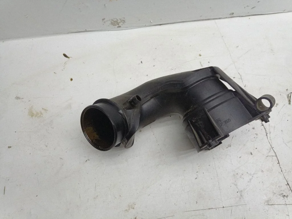 Air intake hose/pipe A2710900629