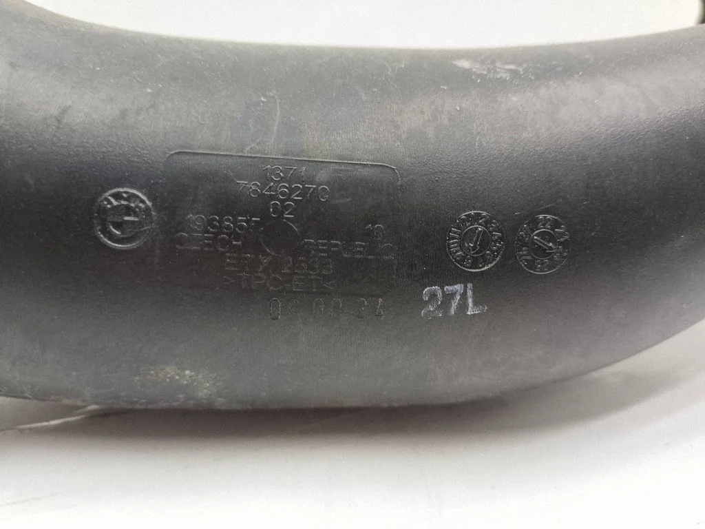 Air intake hose/pipe 13717846270