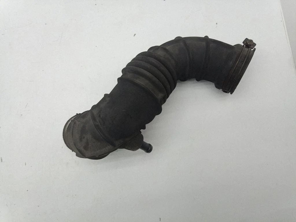 Air intake hose/pipe 281382H000