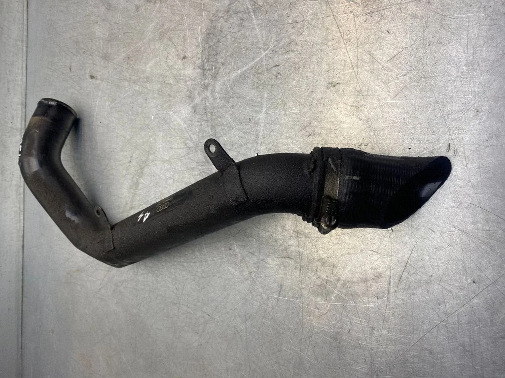 Turbo air intake inlet pipe/hose 059145731M