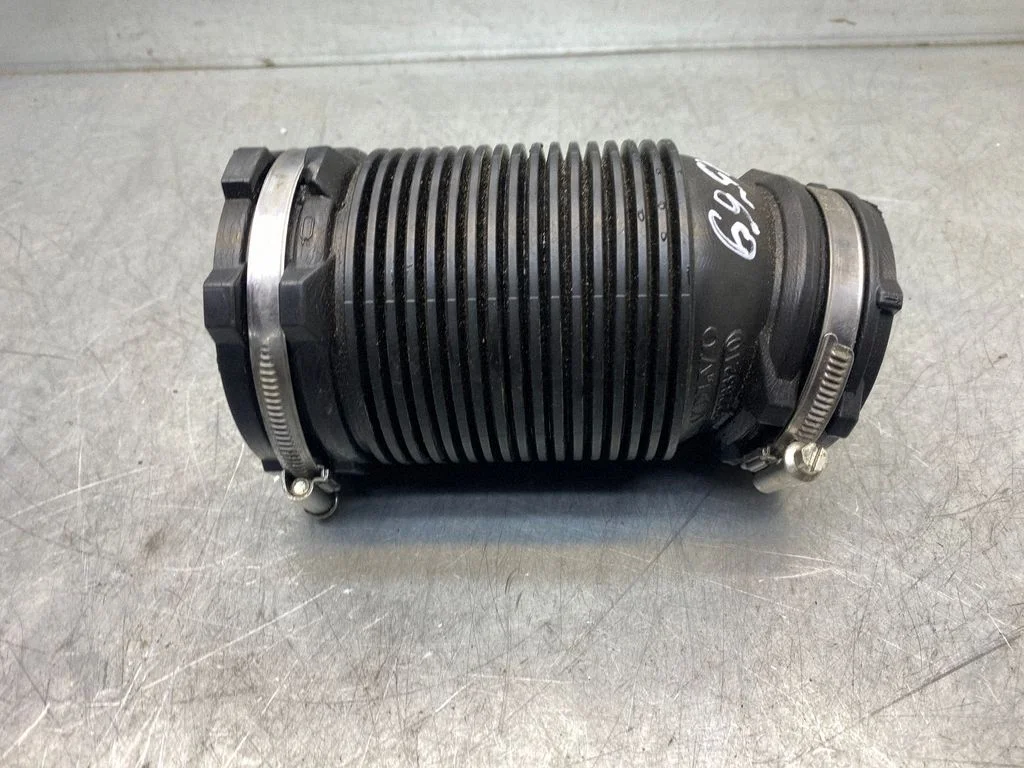 Turbo õhu sisselasketoru/ -voolik 32283210