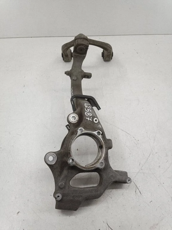 Front wheel hub A2533320201
