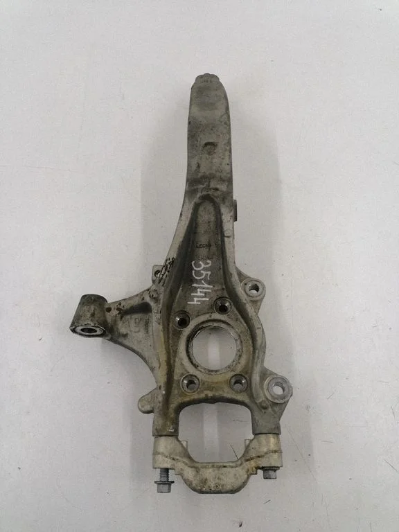 Front wheel hub 31360642