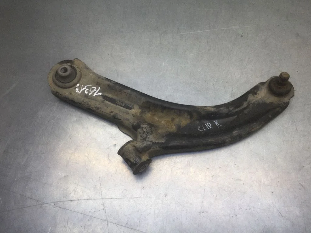 Front lower control arm/wishbone – Renault Clio III (2005-2012)