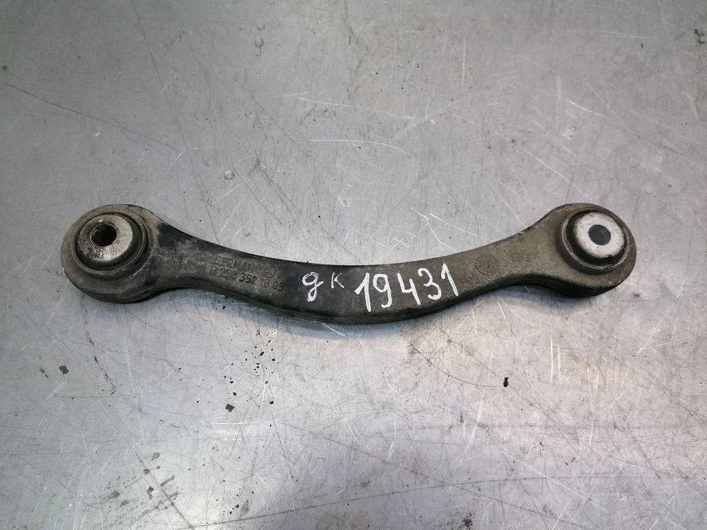 Rear upper control arm/wishbone – Mercedes-Benz E-Class W211 (2002-2009)