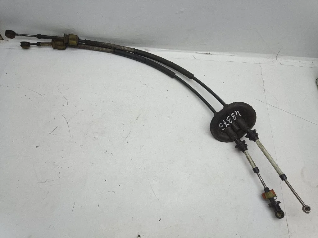 Gear shift cable linkage