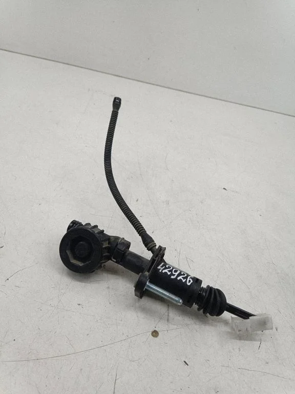 Clutch master cylinder – Fiat Croma (2006-2016)