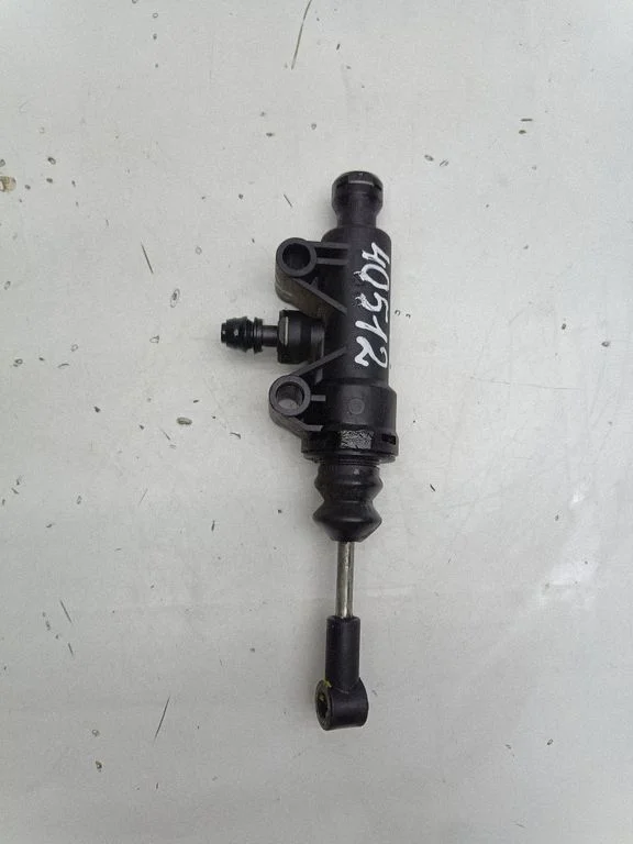 Clutch master cylinder A2032900212
