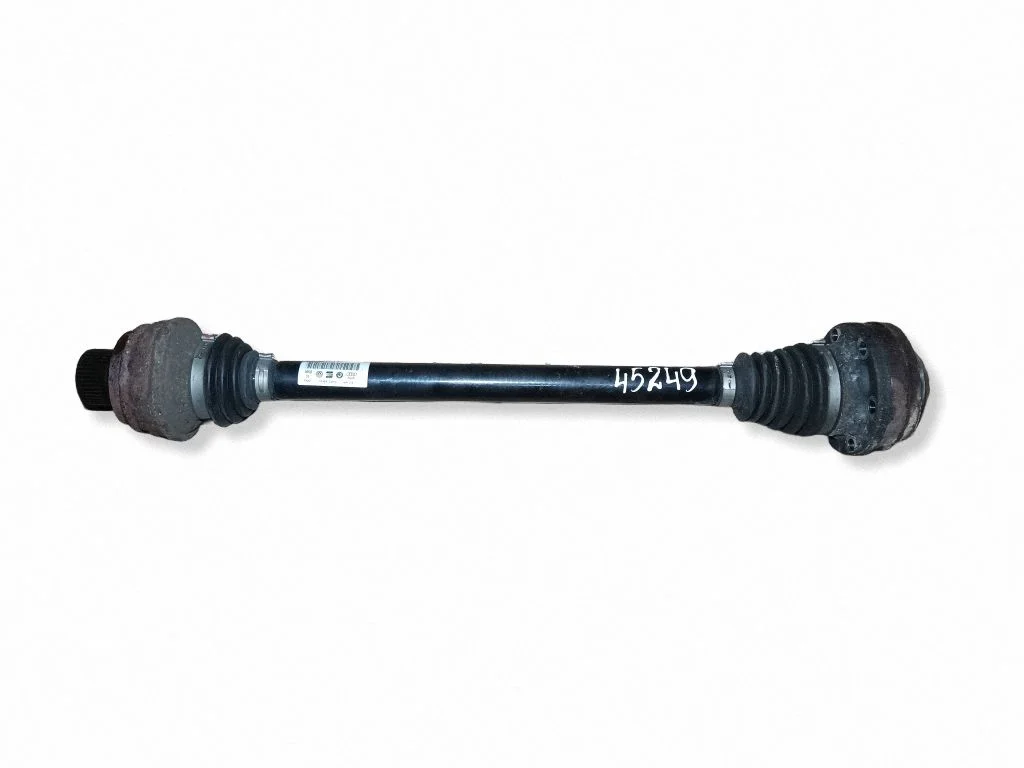 Półoś tylna 8R0501203C