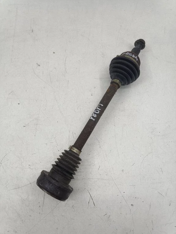 Front driveshaft – left