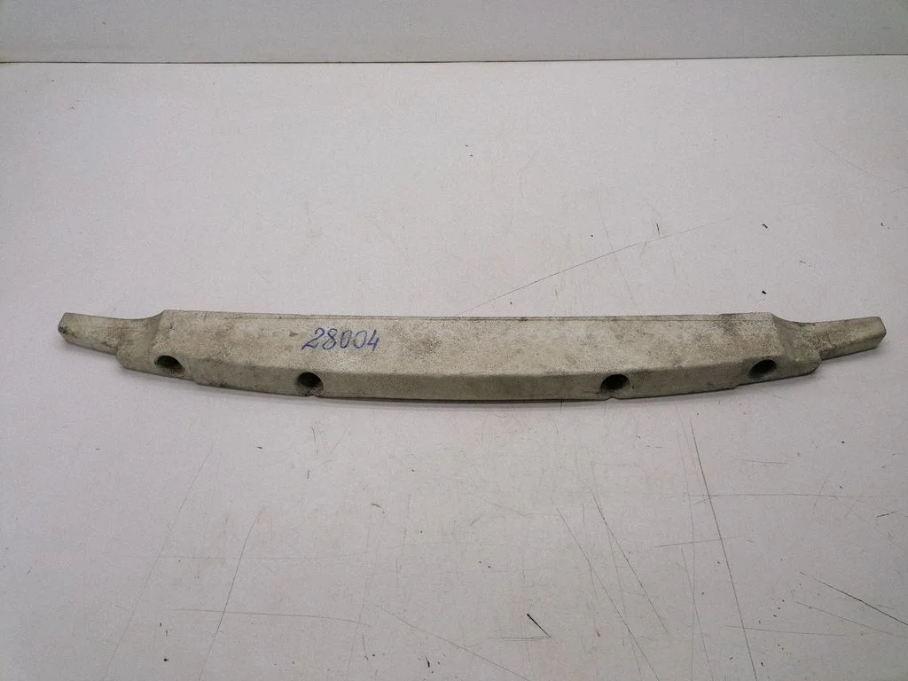 Front bumper foam support bar 0001661V004