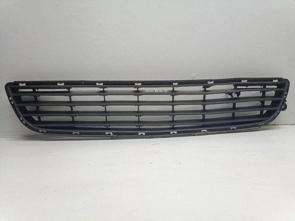 Front bumper lower grill 13124978