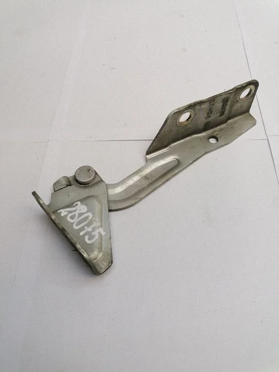 Engine bonnet/hood hinges MR959411