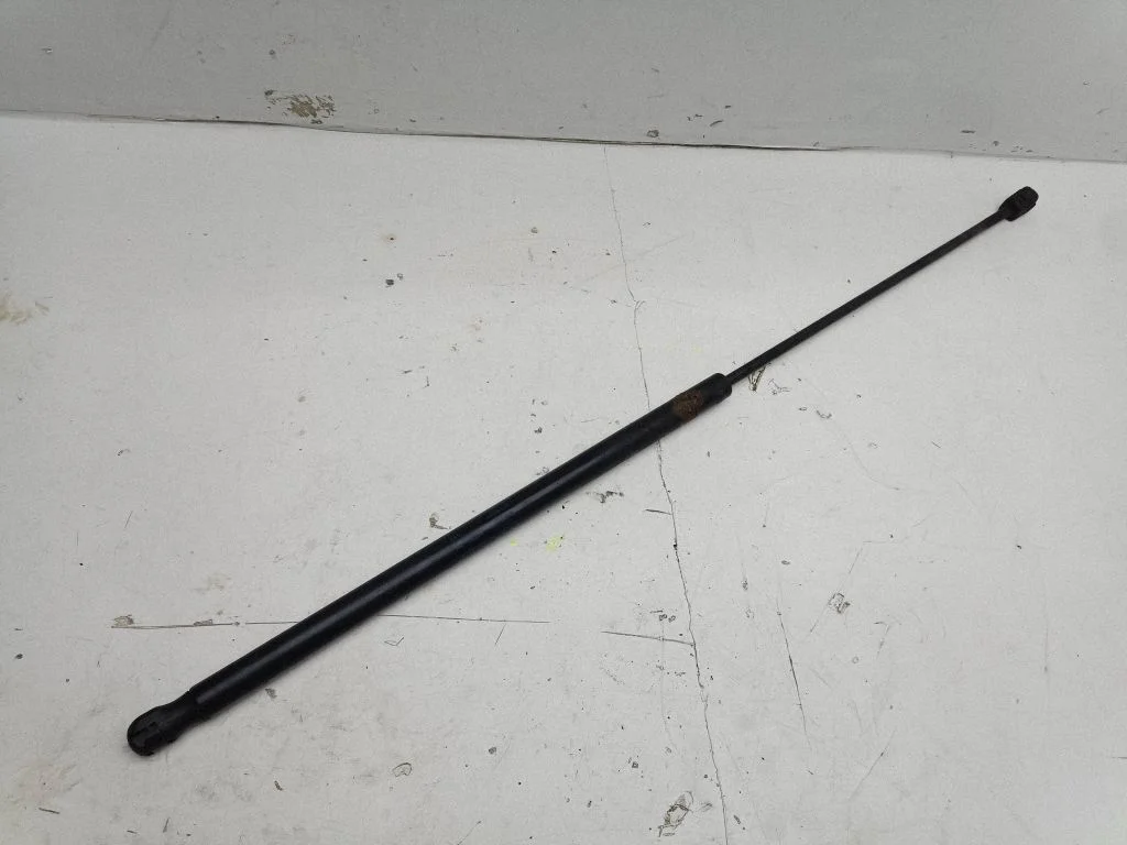 Front bonnet/hood damper/strut – Audi A3 S3 8P (2003-2012)