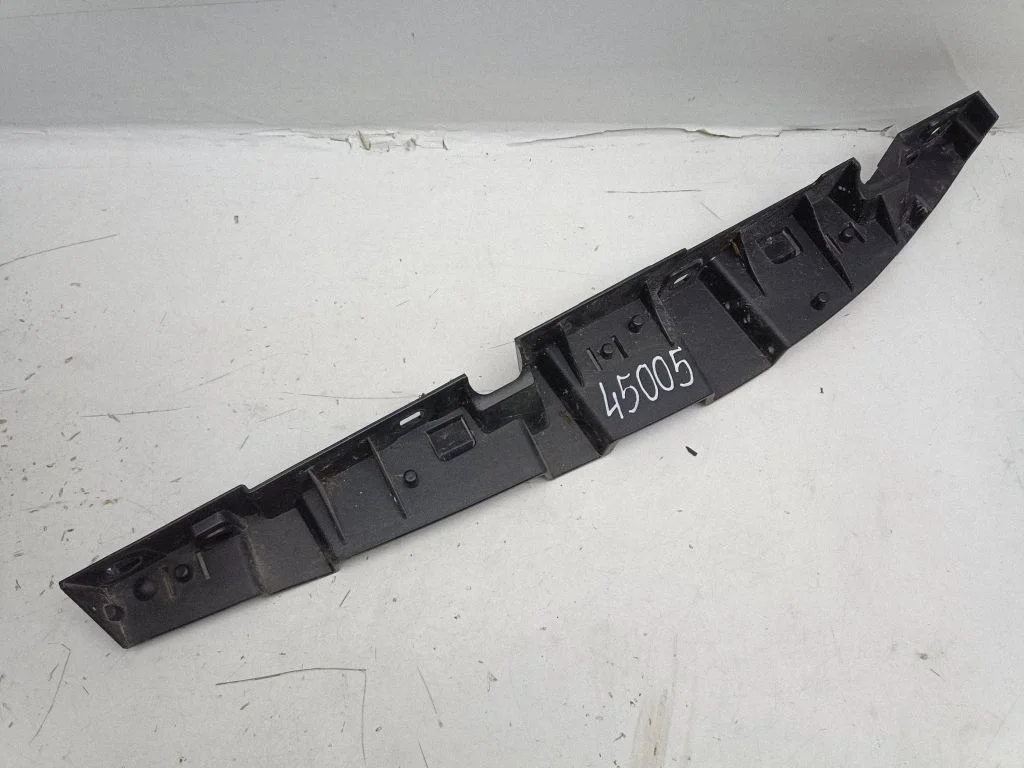 Fender mounting bracket 7299184