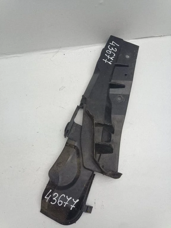 Fender mounting bracket 3M51R02477AJ