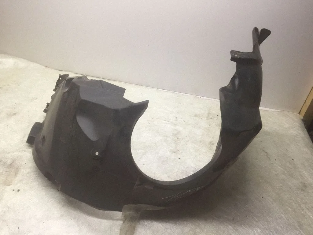 Front wheel arch liner splash guards 1S7116115