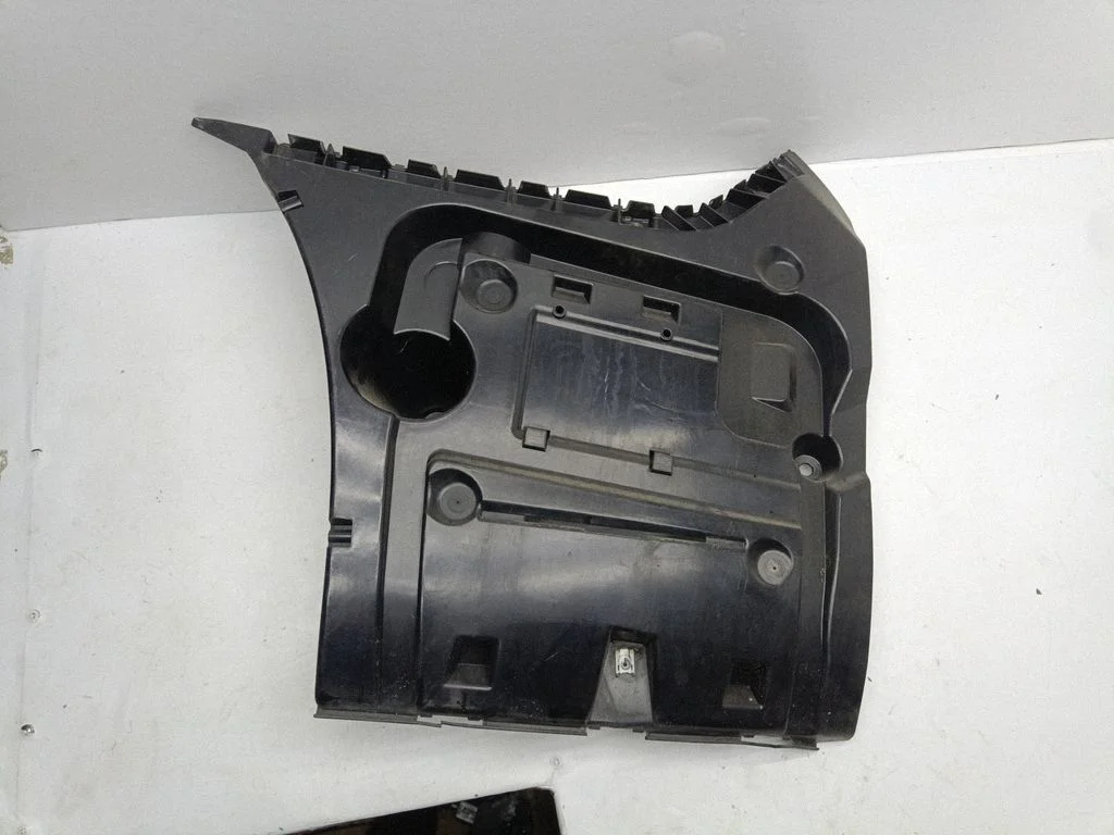 Rear bumper mounting bracket 72758411