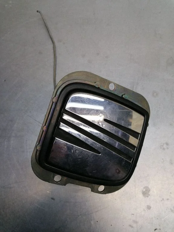 Tailgate/trunk/boot exterior handle 1M6827565