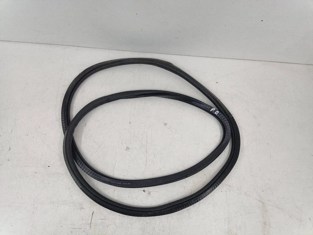 Front door rubber seal 7177999