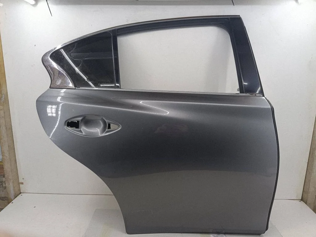 Rear door – right